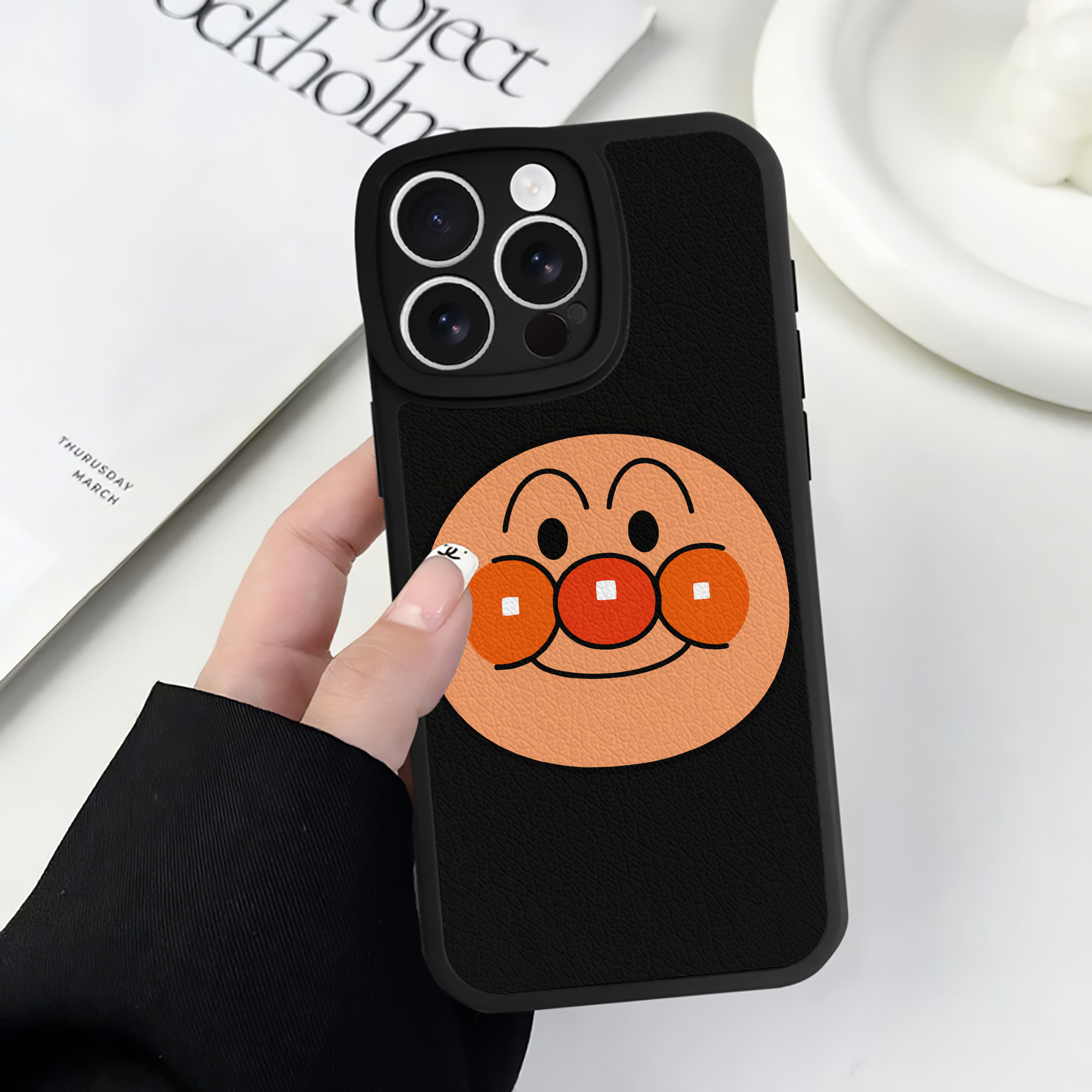 （画像用） アンパンマン Anpanman 【iPhone 16シリーズ対応】シリコンスマホケース（レザー調） 材質：シリコン